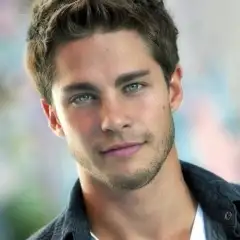 Dean Geyer