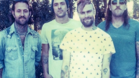 Ou&ccedil;a "Imaginary Enemy", novo &aacute;lbum do The Used