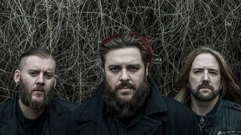 Veja o clipe de "Words As Weapons", do Seether
