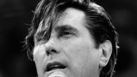 Ícone dos anos 70 e 80, Bryan Ferry anuncia álbum com participações de Flea e Nile Rodgers
