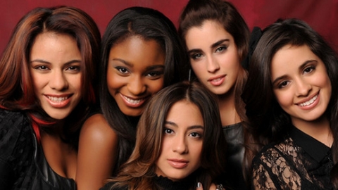 "Noche De Paz": Ou&ccedil;a regrava&ccedil;&atilde;o do cl&aacute;ssico natalino pelo Fifth Harmony