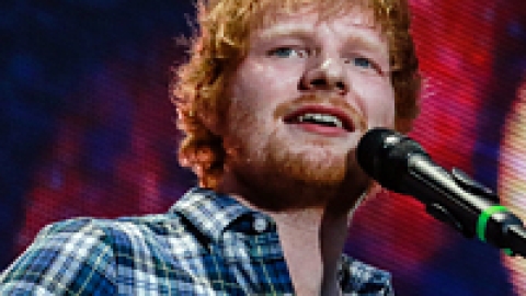 Ed Sheeran canta o cl&aacute;ssico "Ain't No Sunshine" no programa de Stephen Colbert. Veja!