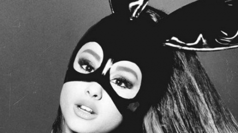Ou&ccedil;a "Into You", nova m&uacute;sica de Ariana Grande