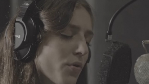 Birdy divulga clipe da vers&atilde;o ac&uacute;stica da can&ccedil;&atilde;o "Lost It All"