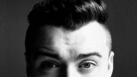 Sam Smith volta ao topo da parada brit&acirc;nica de &aacute;lbuns. U2 fica no quinto lugar