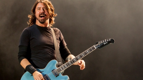 Foo Fighters, Miley Cyrus e Metallica estar&atilde;o hoje em show tributo a Chris Cornell