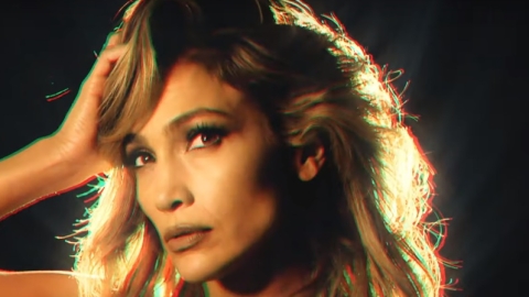 Jennifer Lopez esbanja sensualidade em clipe para a versão remix de "Medicine", feita por Steve Aoki