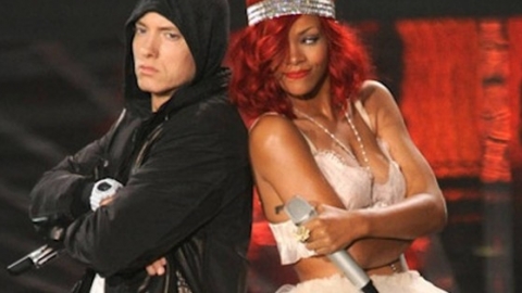 Empres&aacute;rio de Eminem fala sobre &aacute;udio em que rapper apoia agress&atilde;o de Chris Brown &agrave; Rihanna