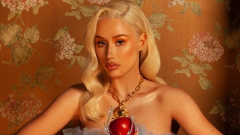 Iggy Azalea estreia o EP "Wicked Lips", com participa&ccedil;&atilde;o de Pabllo Vittar