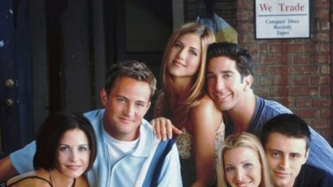 Compositora de "I'll Be There For You", m&uacute;sica tema da s&eacute;rie "Friends", morre aos 72 anos