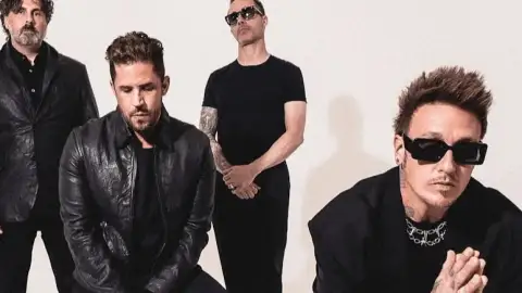 Papa Roach está de volta com o single "Even If Kills Me". Ouça com a letra e a tradução!