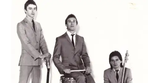 Morre o ex-baterista do The Jam, Rick Buckler