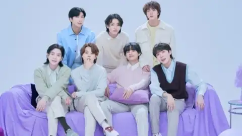 Retorno do BTS acontecerá em março de 2026, diz jornal sul coreano
