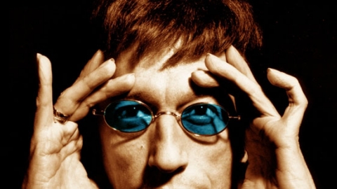 Participantes do American Idol prestam homenagem a Robin Gibb