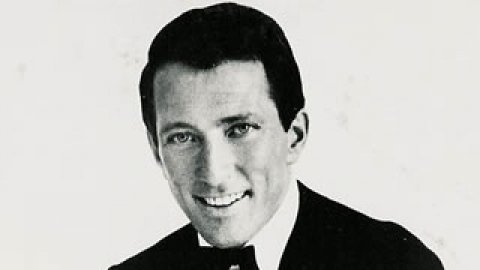 Andy Williams, cantor de "Moon River", morre aos 84 anos