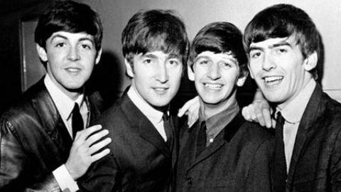 H&aacute; cinquenta anos os Beatles lan&ccedil;aram seu primeiro compacto