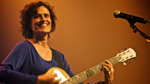 Z&eacute;lia Duncan fala de novo disco em v&iacute;deo