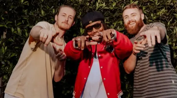 Ouça a nova música, "Deeper (with Leon Thomas)", com letra e tradução!