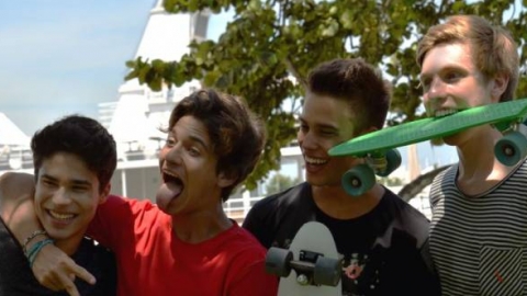 Confira o vídeo com a letra de "My Favorite Girl" do grupo P9