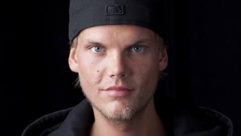 Avicii divulga dois novos clipes. Confira "For A Better Day" e "Pure Grinding"!