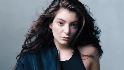 Relembre os maiores sucessos e conquistas de Lorde em seu aniversário de 19 anos!