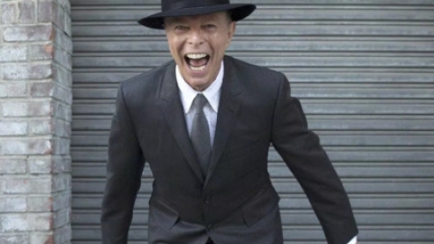 Com "Blackstar" novamente no topo, David Bowie segue dominando a parada brit&acirc;nica de &aacute;lbuns