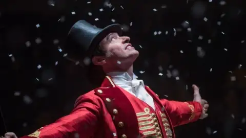 Trilha sonora de"O Rei do Show" segue encabeçando a parada britânica de álbuns