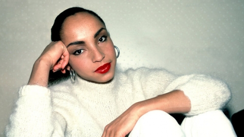 Ou&ccedil;a "Flower of the Universe", a can&ccedil;&atilde;o que Sade escreveu para o filme "Uma Dobra no Tempo"