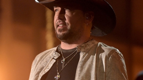 &Aacute;lbuns de Jason Aldean, Breaking Benjamin, John Prine e Pentatotnix estreiam no top 10 dos EUA