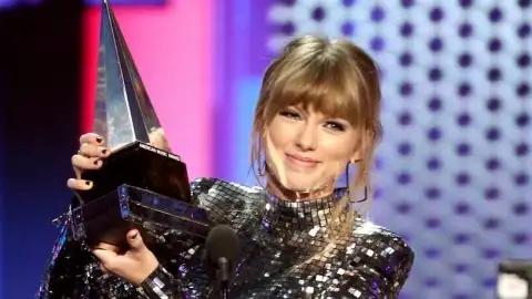 Taylor Swift e Camila Cabello são as grandes vencedoras do American Music Awards de 2018
