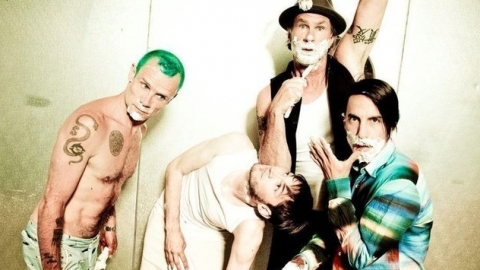Red Hot Chili Peppers ir&atilde;o fazer show na Pir&acirc;mide de Giz&eacute; no Egito
