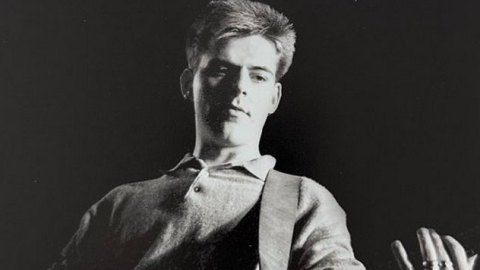 Andy Rourke, ex-baixista dos Smiths, morre aos 59 anos