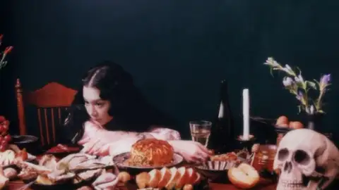 Japanese Breakfast lança o aclamado "For Melancholy Brunettes (& Sad Women)". Ouça o álbum!