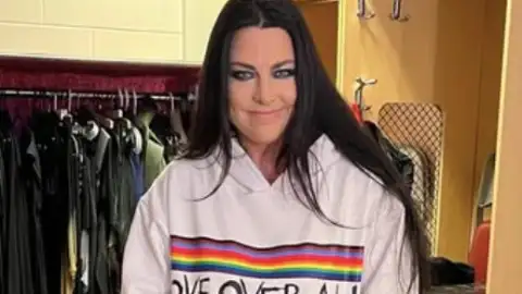 Amy Lee revela trilha sonora de filme dos anos 90 que influenciou o Evanescence