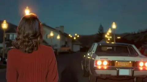 Stereolab está de volta com "Aerial Troubles". Veja o clipe com a letra e a tradução