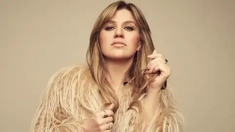 Kelly Clarkson lança a inédita "Where Have You Been". Ouça com letra e tradução!