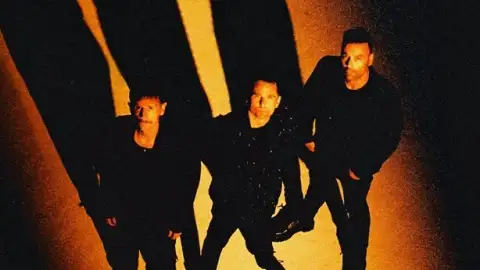 Muse está de volta com a inédita, "Unravelling". Ouça com letra e tradução