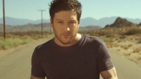 Matt Cardle lan&ccedil;a clipe do single "It's Only Love"