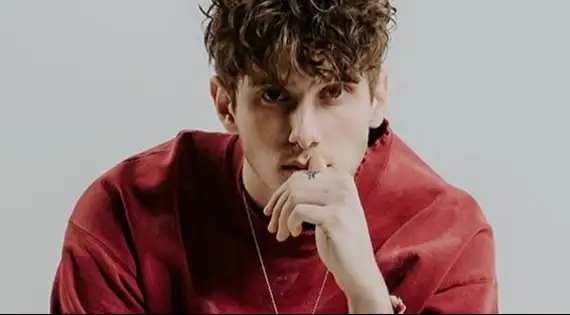 Ouça a nova música, "this is what a new years feels like (with Forrest Frank)", com letra e tradução!