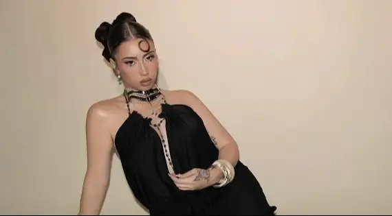 Escute a nova música, "Muévelo", com letra e tradução!