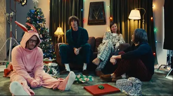 Ouça a nova música da banda, "GET THIS", com letra e tradução!